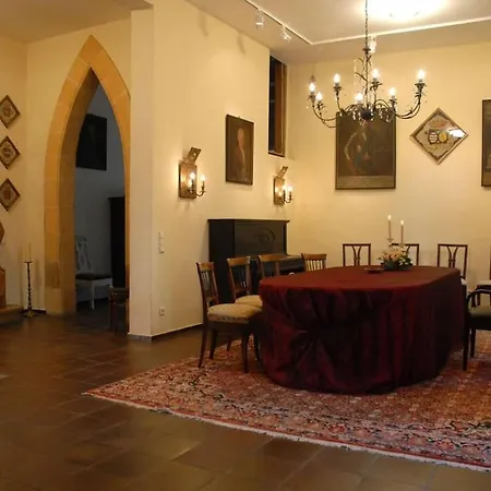 Haus Keppelborg: Zi Rosina Mit Burggartenblick