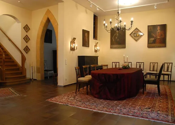 Haus Keppelborg: Zi Rosina Mit Burggartenblick